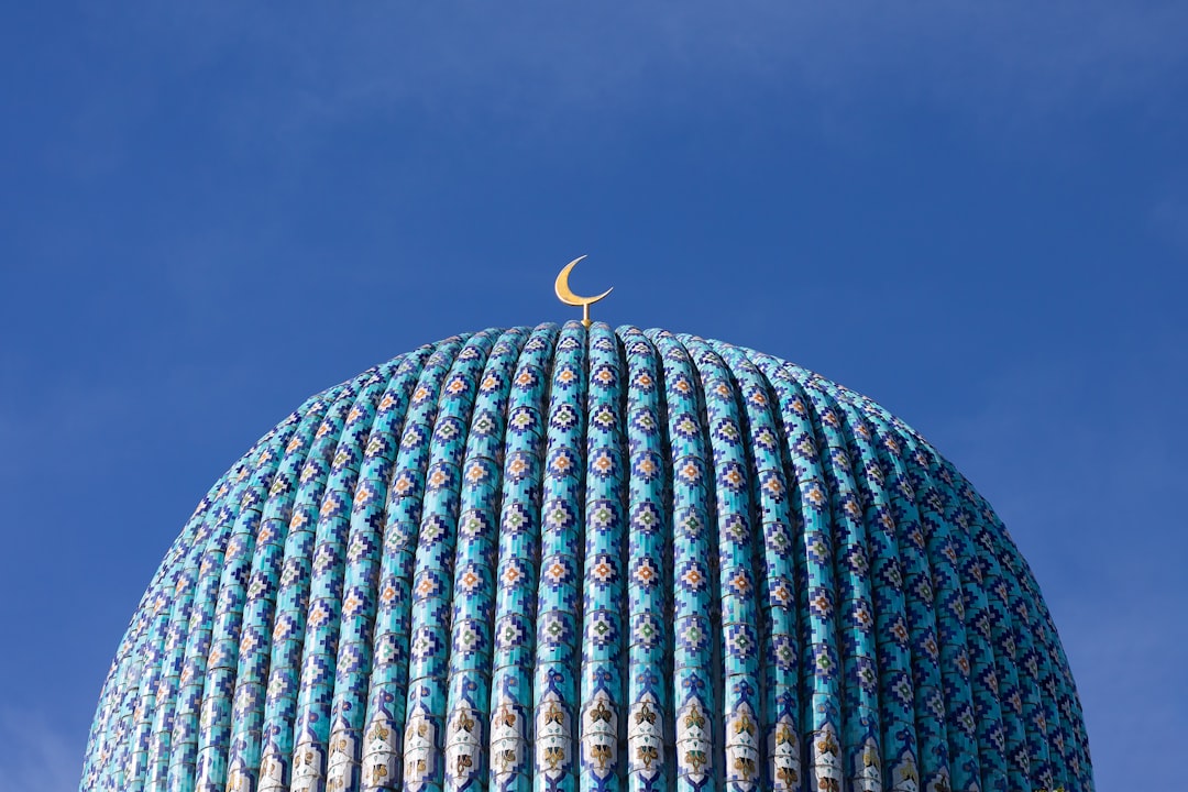 découvrez les principes et avantages de la banque islamique, un système financier conforme à la charia offrant des solutions éthiques et sans intérêt.