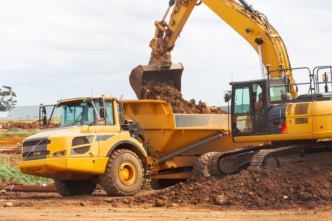 découvrez notre large gamme d'équipements de construction robustes et performants, conçus pour optimiser vos chantiers et garantir des travaux efficaces et sécurisés.