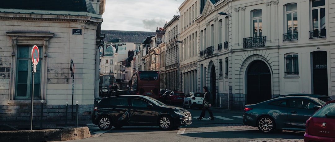 découvrez les quartiers à éviter à lille pour garantir un séjour sûr et agréable. conseils pratiques et informations essentielles pour bien choisir votre quartier.