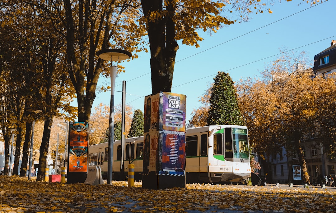 découvrez les quartiers de nantes à éviter pour un séjour ou un déménagement en toute tranquillité. conseils et informations utiles pour bien choisir votre emplacement.