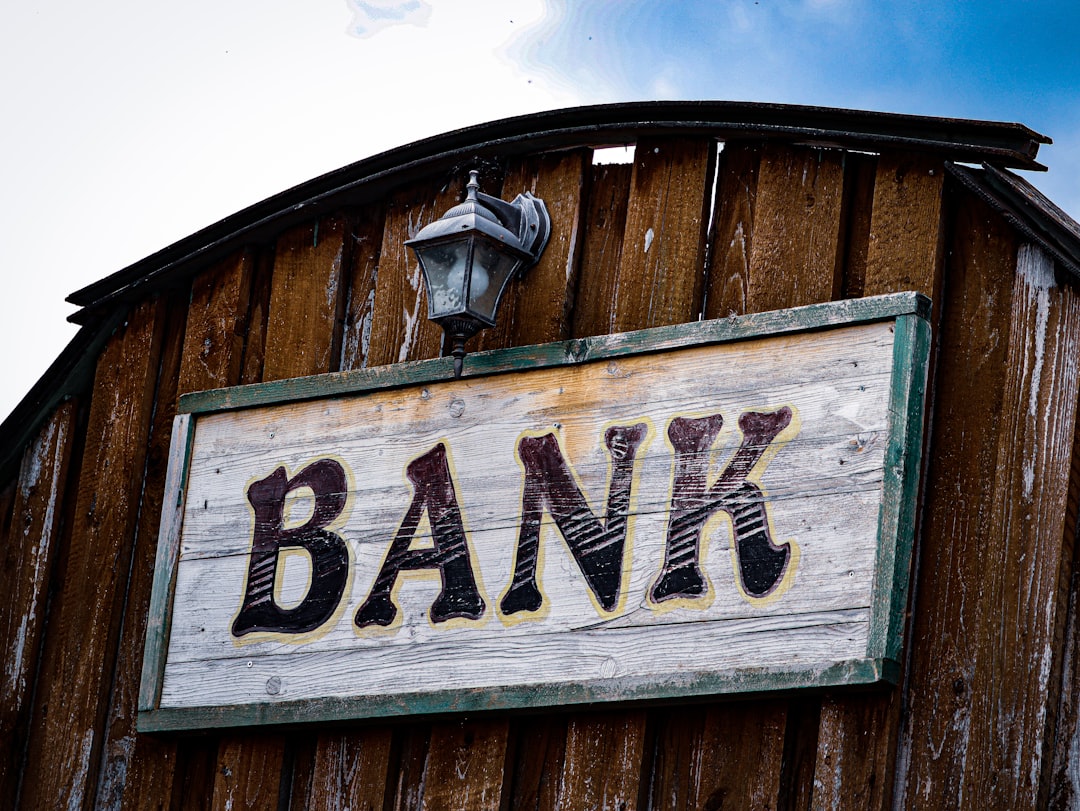 découvrez nos services de banque privée personnalisés, offrant gestion de patrimoine, conseils financiers sur mesure et solutions exclusives pour répondre à vos besoins spécifiques.