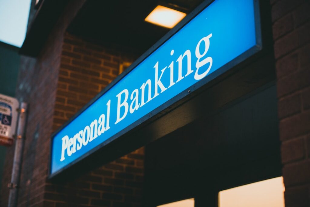 découvrez nos services de banque privée personnalisés, offrant une gestion de patrimoine sur-mesure, des conseils financiers experts et des solutions exclusives pour optimiser vos investissements.