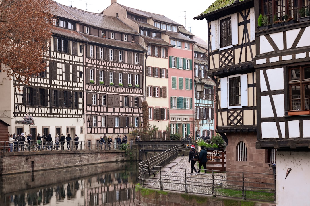découvrez les quartiers à éviter à strasbourg pour garantir votre sécurité lors de votre visite ou installation dans la ville.