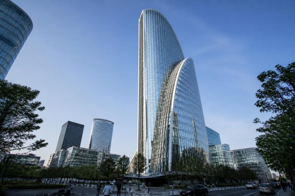 Tour Eria : un nouveau symbole d&rsquo;innovation architecturale à La Défense